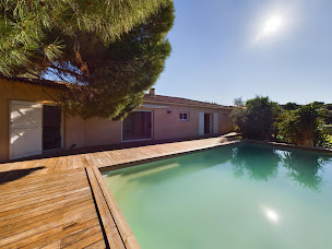 Photo n°6 de MAX IMMOBILIER Agence immobilière à Mezzavia / Grand Ajaccio à Ajaccio (Agence de location immobilière)