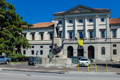 Scuola Media Statale A. Manzoni / Scuelis mediis A. Manzoni