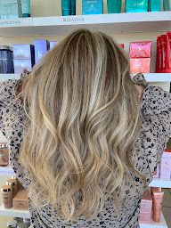 Photo n°6 de Yséal Salon & Coiffure (Torcy-Le Creusot) à Torcy (Magasin de produits de beauté)