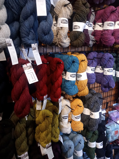 Yarn Folk - Visual