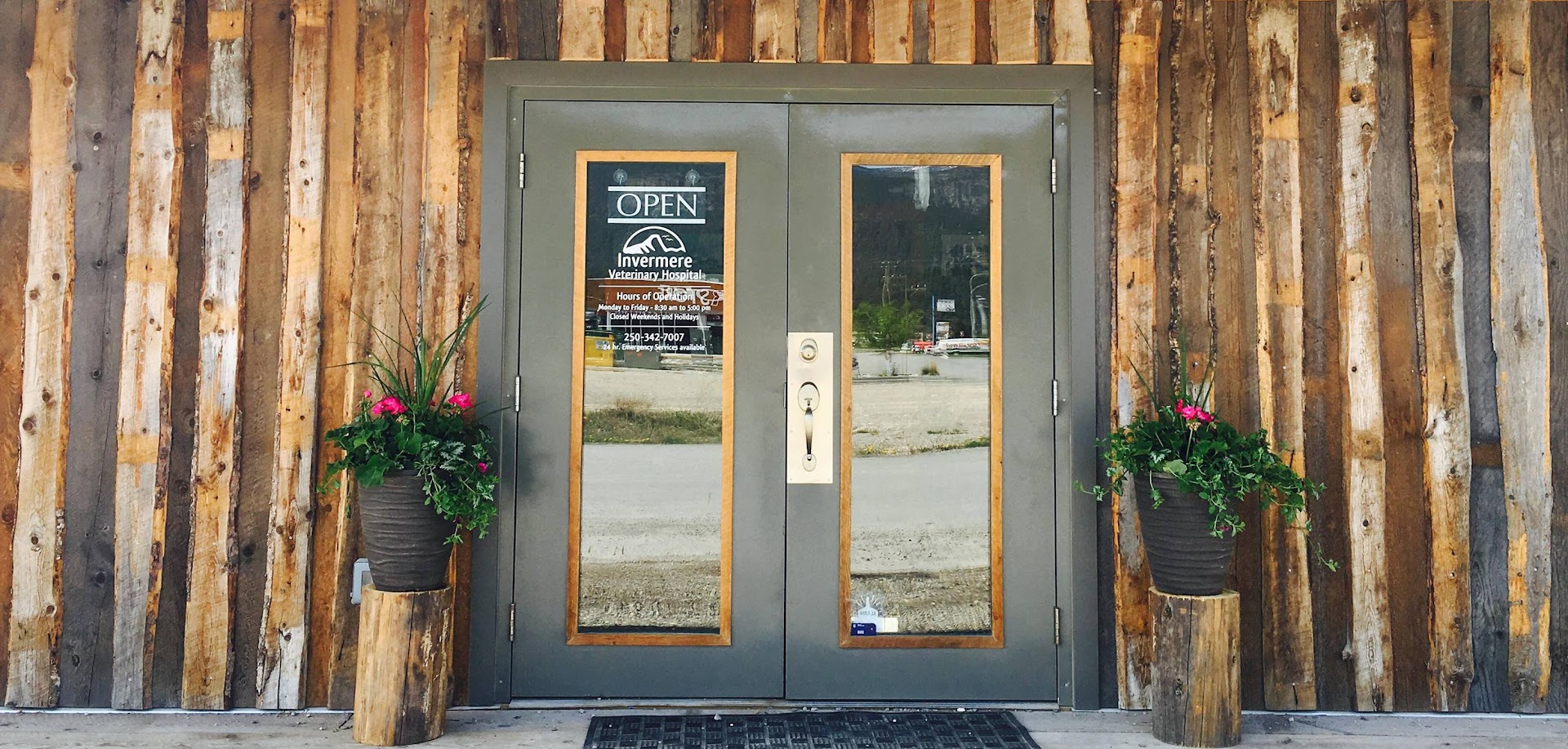 Invermere Veterinary Hospital