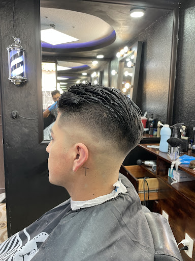 Esthela Méndez salon de belleza & MaxiBarber Shop