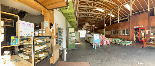 Toby's Feed Barn - Thumbnail