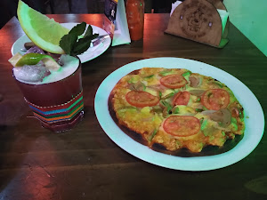 Peruchos Chilling Bar - Pizzas Vigos 1