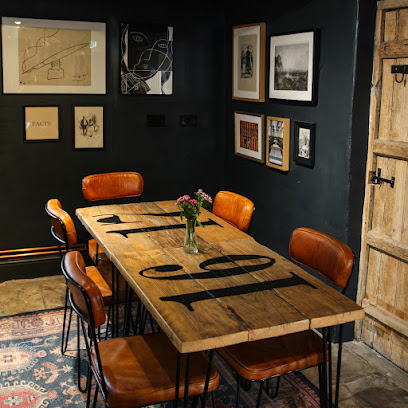Lost Bar & Pizzeria