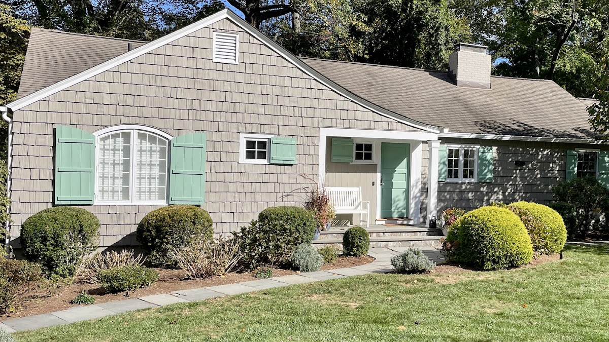 Self-service laundry at D & L Construction and Design, Bridgeport, CT