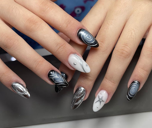 Royal Nails & Spa Huyton