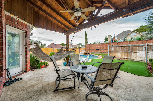 WhiteFlameRealty - Visual