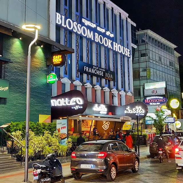 Blossoms book house (3rd floor)