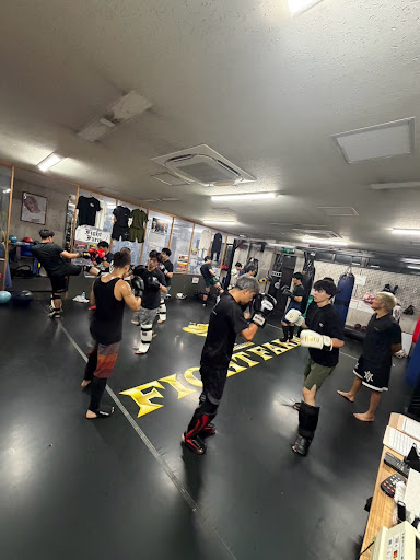 火曜、木曜19:30〜キックボクシングクラス🥊