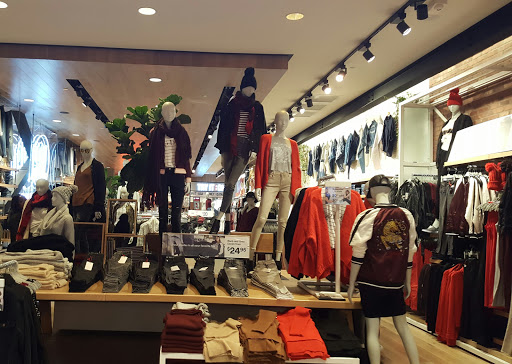 Cotton On Roosevelt Field Shopping Centre - Thumbnail