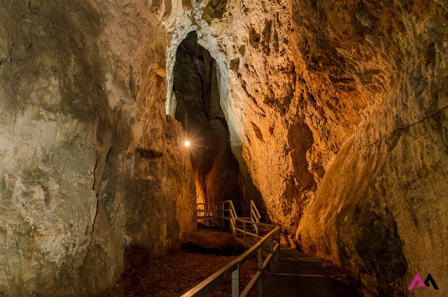 Ionele's Door Cave