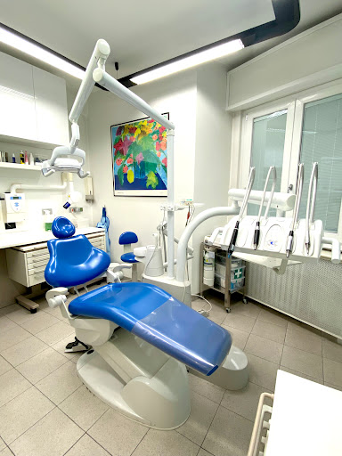 Cantù Odontoiatria Servizi srl dir. san. Dott. Marco Piferi