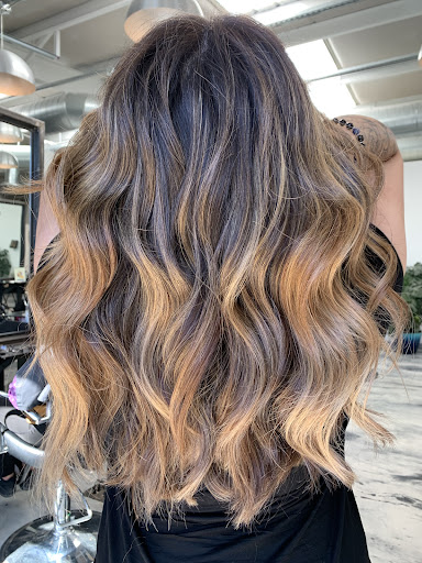 Lavish Hair Lounge - Thumbnail