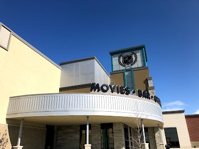 B&B Theatres Springwood 9