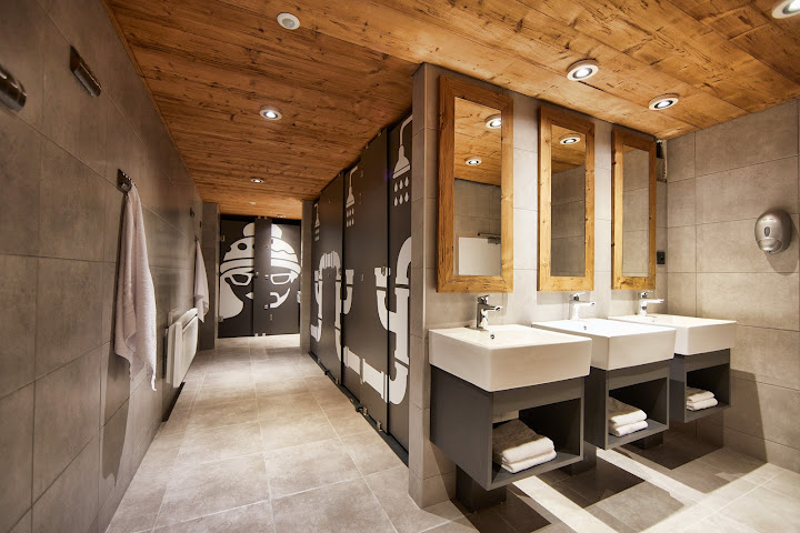Moontain Hostel by null