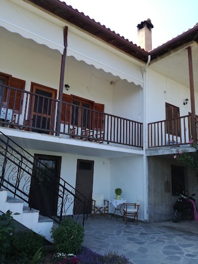 Photos of Stela's House