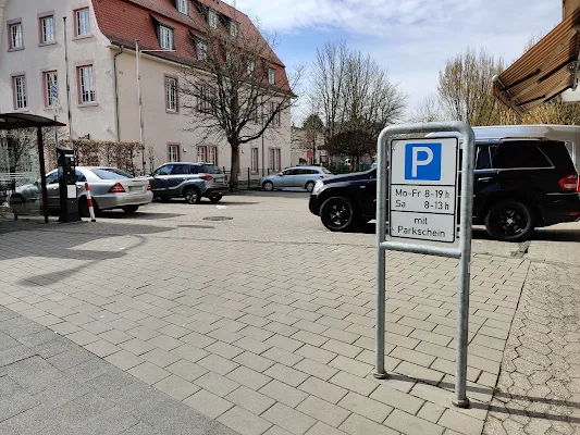Parkplatz Halber Mond / Karlstraße