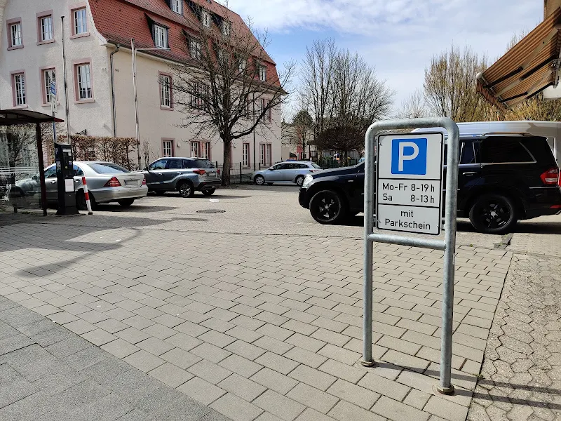 Parkplatz Halber Mond / Karlstraße photo