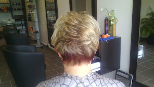 Photo n°24 de TOP COIFFURE à Trith-Saint-Léger (Salon de coiffure)