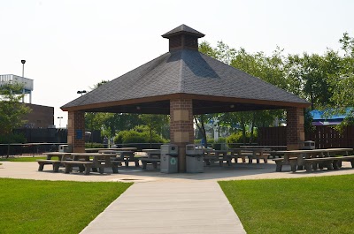 Centennial Park Aquatic Center (Orland Park Pool)