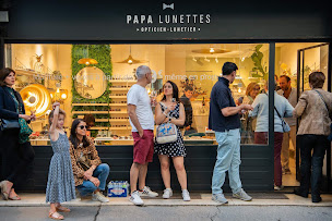 Photo n°14 de Papa Lunettes - Opticien Paris 16 à Paris (Magasin de lunettes de soleil)