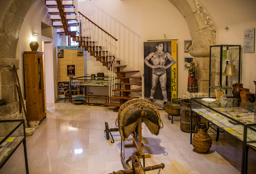 Sale espositive - Biblioteca D'Angelo's House Introdacqua - Thumbnail