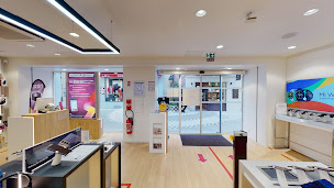 Photo n°11 de Boutique SFR Voiron à Voiron (Opérateur téléphonique)