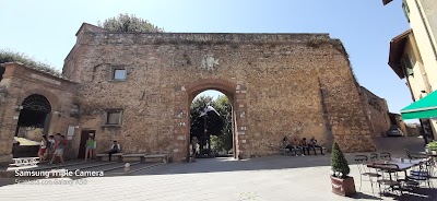 Public Parking Via dei Fossi