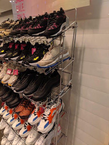 Reviews of OFFICE Nottingham in Nottingham - Shoe store