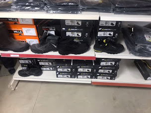 Photo n°12 de MC MATERIAUX à Laval-Morency (Service de livraison)