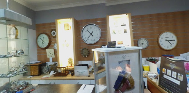 AU FIL DE L'HEURE horlogerie openingstijden