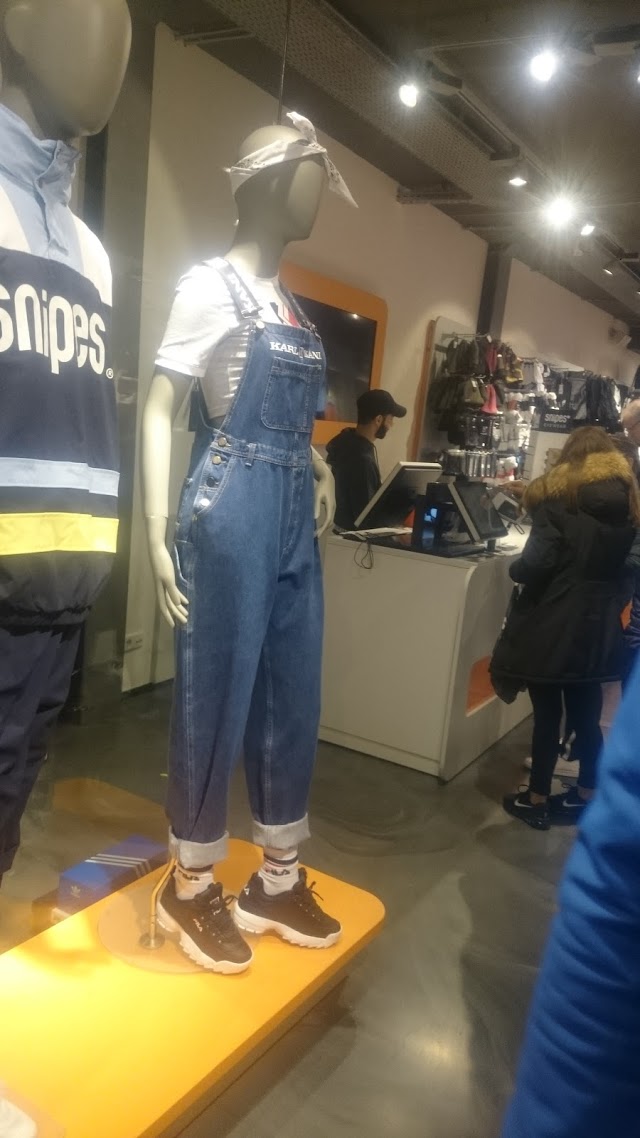 SNIPES