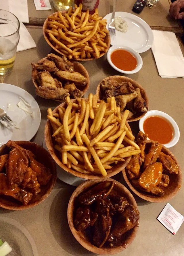 Duff's Famous Wings