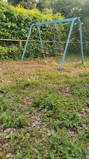 Cygnet Close play area - Thumbnail
