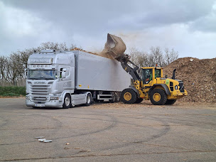 Photo n°4 de Transports MARINI à Reyniès (Société de transport routier)