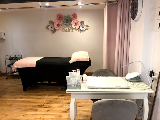 Exhale beauty salon - Thumbnail