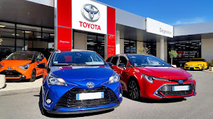 Photo n°37 de Toyota Groupe Degenève Annemasse à Gaillard (Vendeur de voitures d'occasion)
