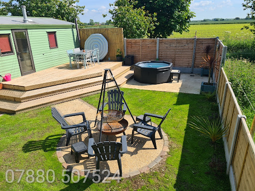 Hot Tub Retreat @ Sycamore Cottage Campsite