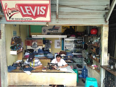 Photos of FERMAK LEVI'S