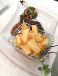 Photo n°36 de Restaurant des Princes - burger & pizza - 07h00 à 00h00 Orange à Orange (Bar à vin)