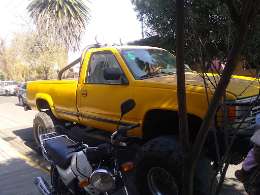 EFFI MUNIZ CUSTOM TRUCKS - Thumbnail