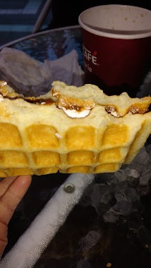 Quiero Waffles, Author: yahira yosmery