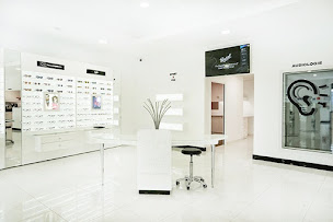 Photo n°5 de Audioprothésiste VOUVRAY SUR LOIR Optical Center à Montval-sur-Loir (Magasin d'appareils auditifs)