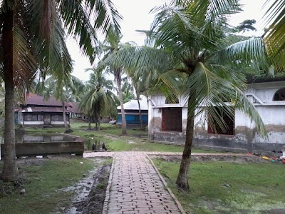 Photos of দক্ষিণ সুতালড়ী দারুল আমান জামে মসজিদ।