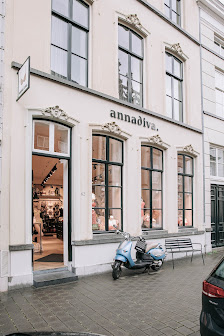 Annadiva Den Bosch Lingerie & Badmode Verwersstraat 62-64, 5211 HX 's-Hertogenbosch, Nederland
