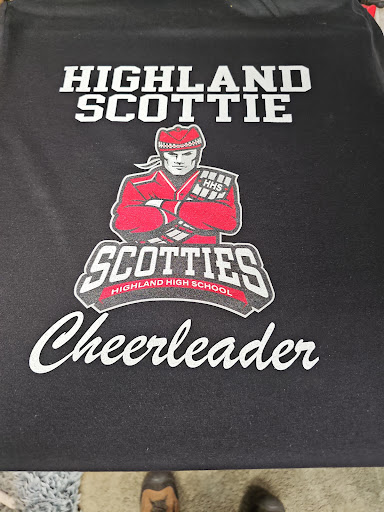 Tieton custom embroidery and prints - Thumbnail