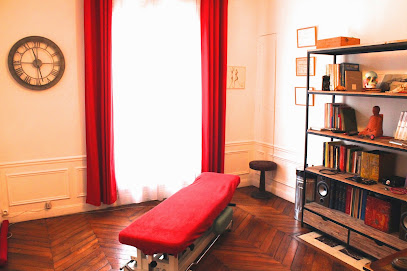 Ronan Monfort Osteopath OD Gambetta