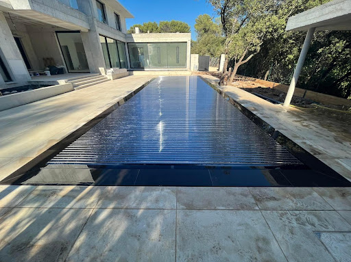 Photo de PISCINE SUD à Sotta (20146)