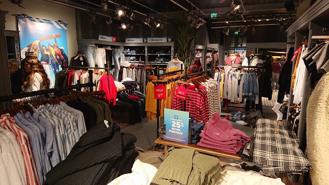 Hollister Co.